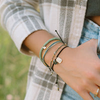 Heishi Disc & Metal Bead Stretch Bracelet Gallery Thumbnail