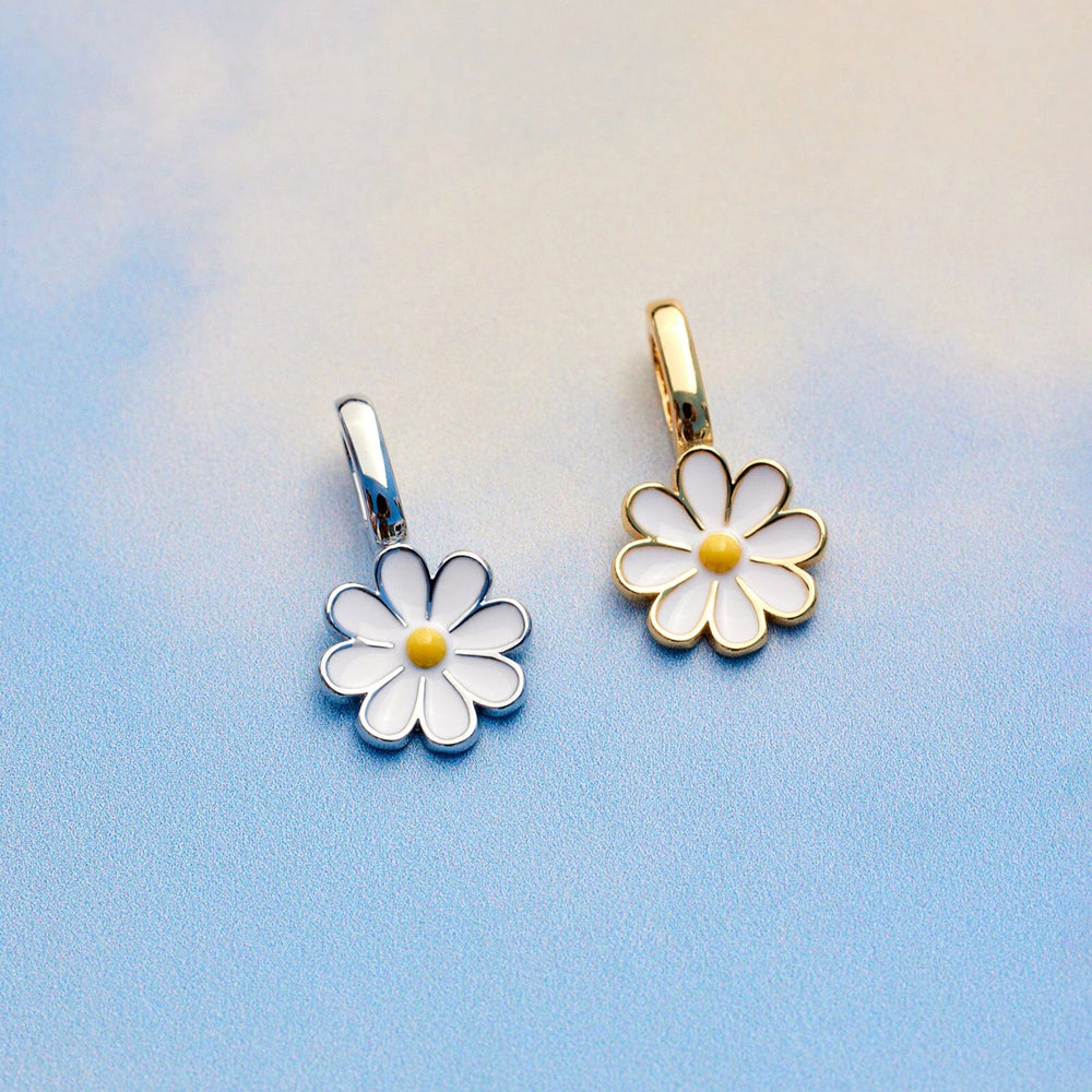 Harper Daisy Charm 9