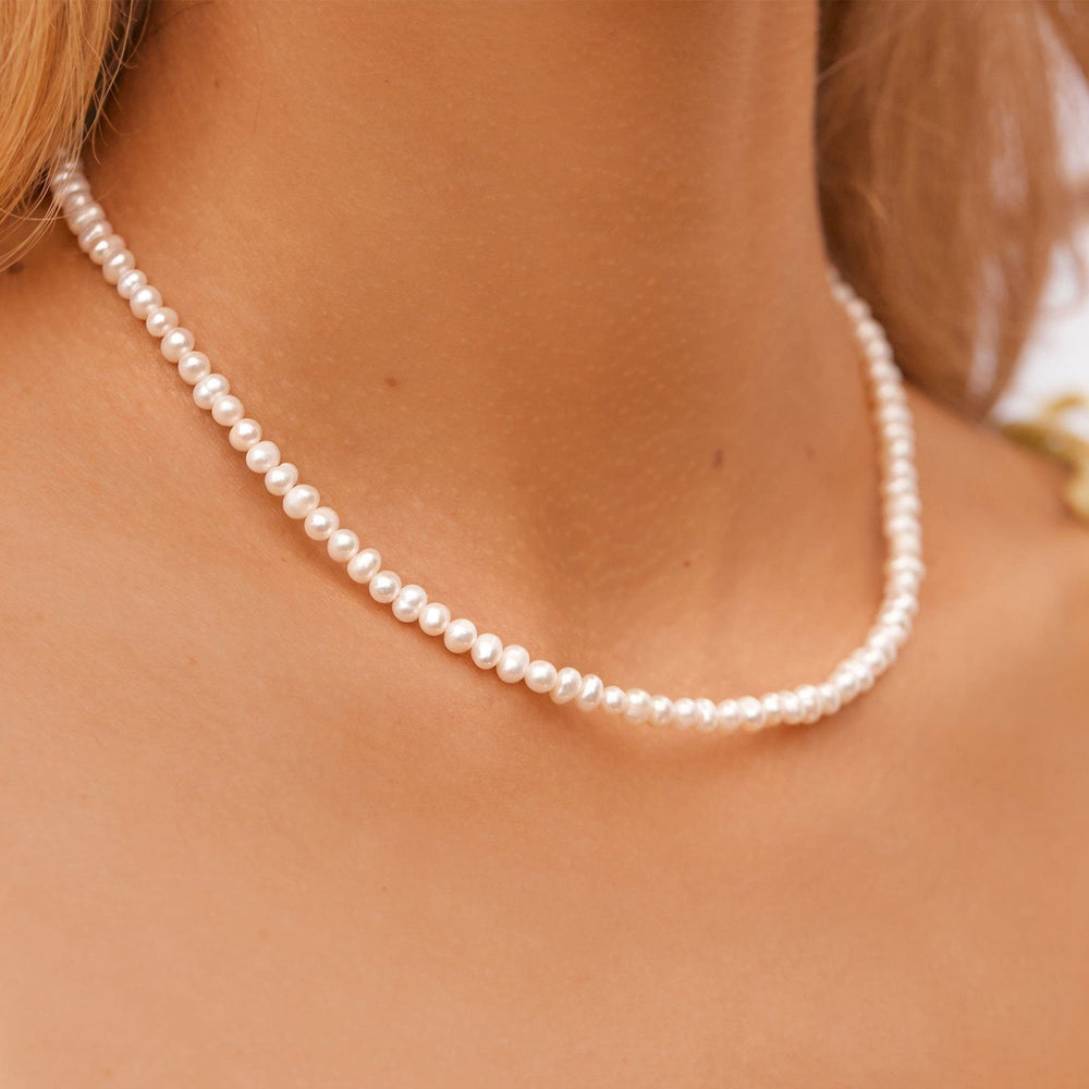 Bitty Freshwater Pearl Choker 2