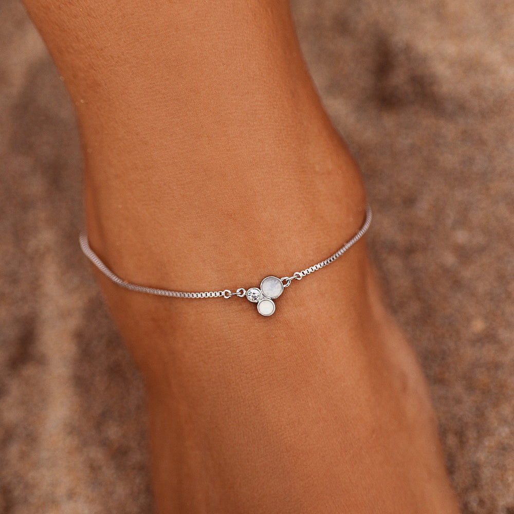 Delicate Three Stone Chain Anklet 2